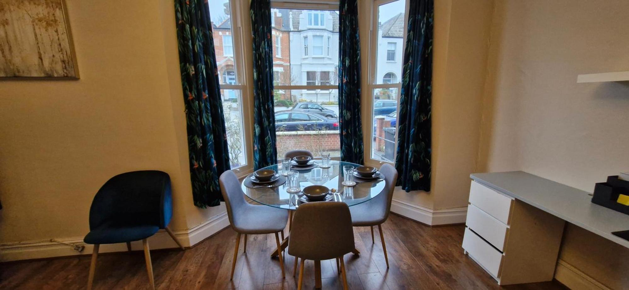 Charming Flat In Wimbledon Appartement Londen Buitenkant foto